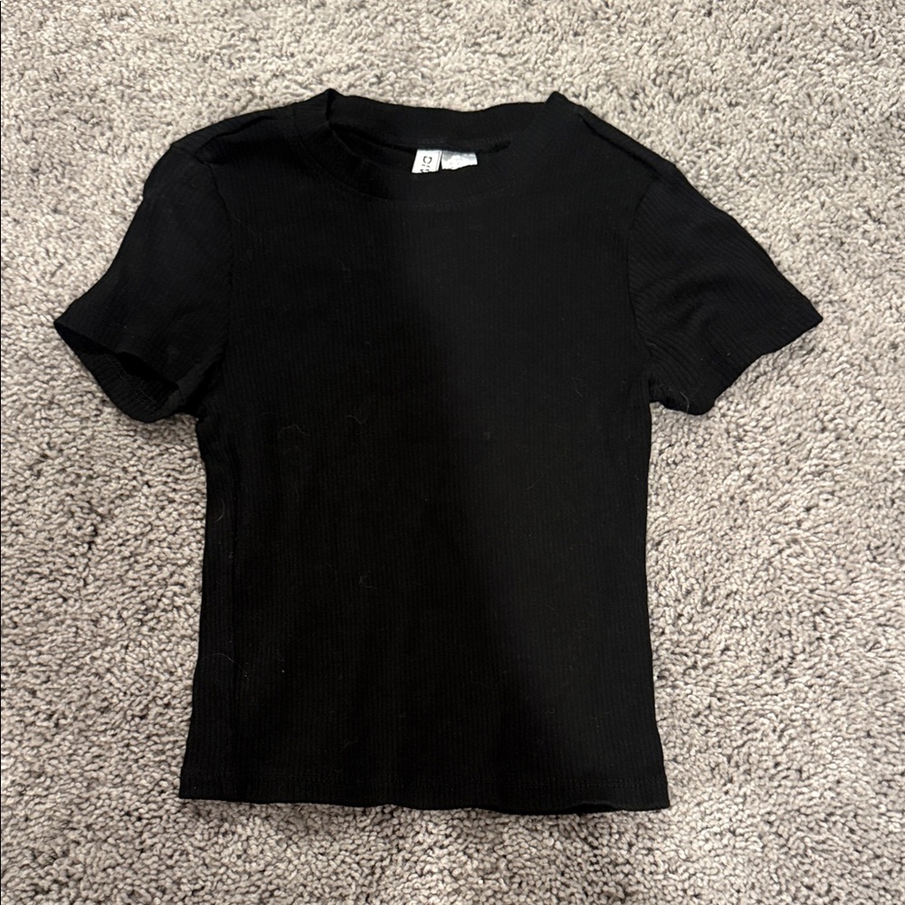 Divided Classic Black Ribbed Short Sleeve Baby Tee Cropped